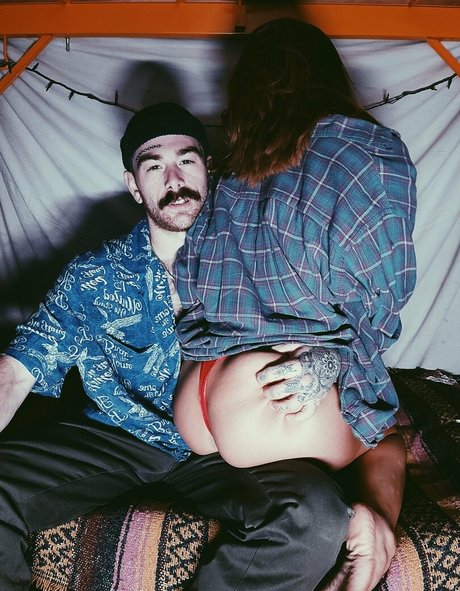 thisominouslife HDポルノスター アーカイブ