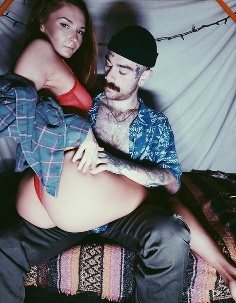 アラブの太ったオンリーファンズ ホット裸 画像