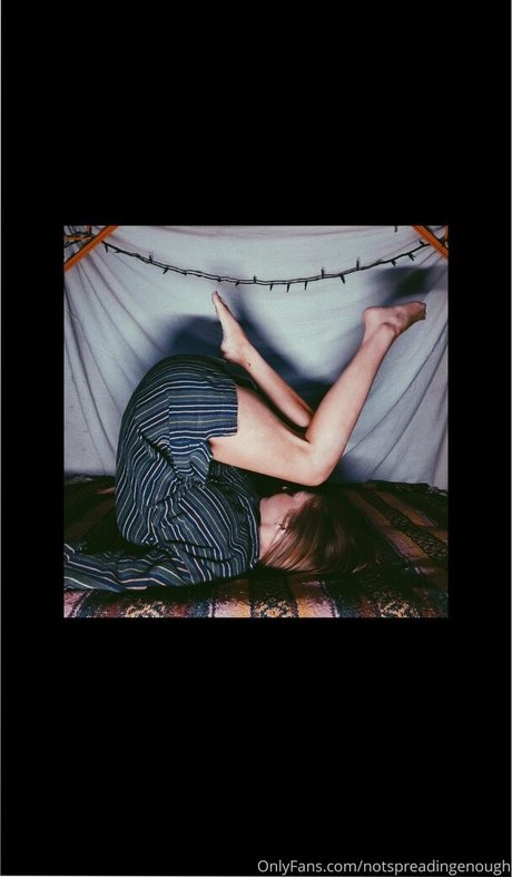 太ったお母さんオンリーファンズ アート裸 写真