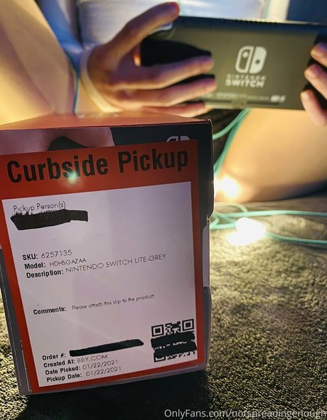 thisominouslife xxxポルノスター 写真