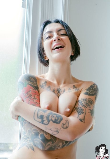 Peonyy ポルノスター セクシー 画像