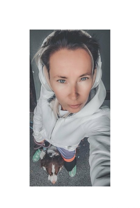 黒檀の熟女オンリーファンズ ベスト 写真