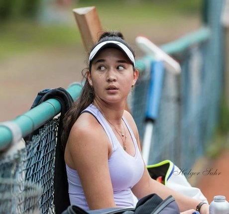 Eva Lys アートスター 写真