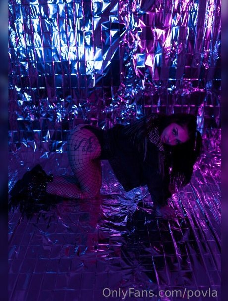 povla 美しいスター 写真