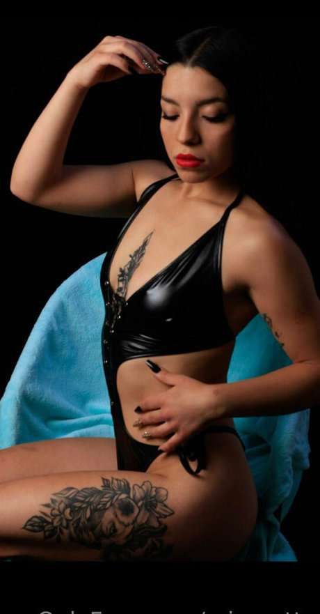 misscatta ヌード女優 写真