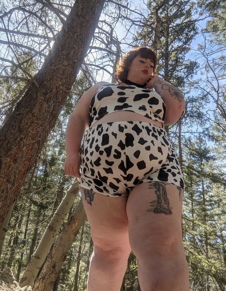 belthaneb スター 裸 写真