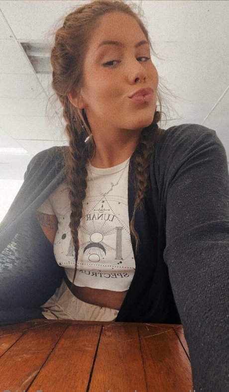 足の動画 オンリーファンズ エロ 画像