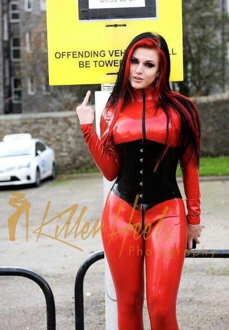 熟女オナニーオンリーファンズ ポルノ 写真