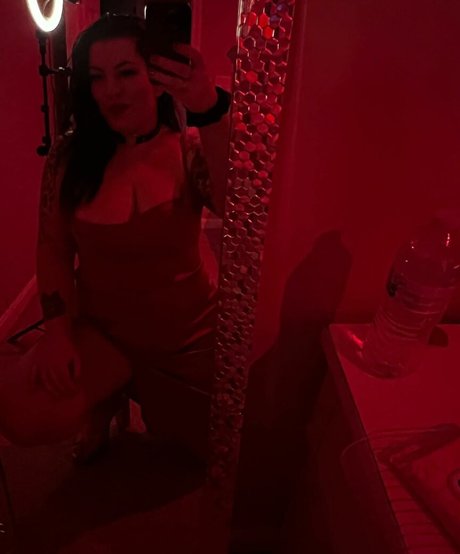 ワークアウト オンリーファンズ ホット 写真