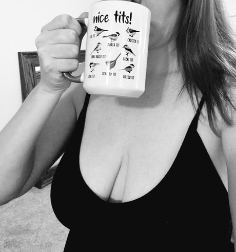 ベビーシッターオンリーファンズ 美しいヌード ギャラリー