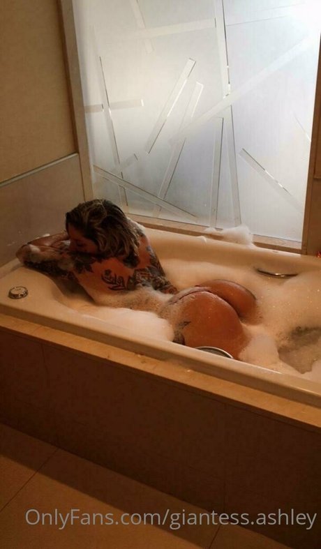 日本の熟女オンリーファンズ 無料セクシー 写真