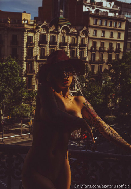 ビキニプリンセスオンリーファンズ アダルト 写真