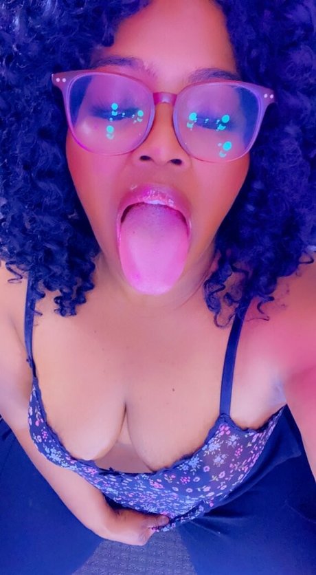 ohlivvynoir ホットなスター 画像