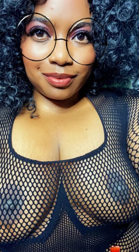 ohlivvynoir 高品質モデル 写真