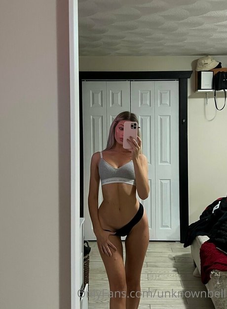 キティ・ウェット・オンリーファンズ エロ 写真