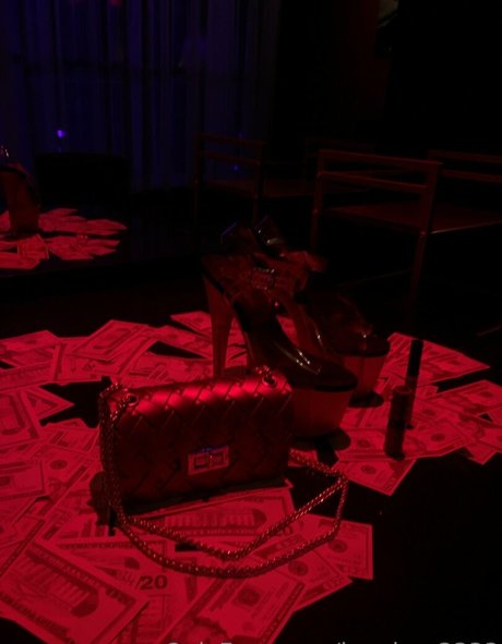 junebug3333 ヌードのポルノスター 画像