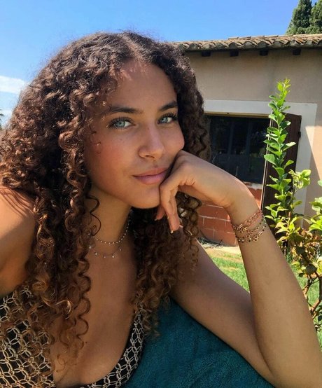 Illana Barry ヌード女優 アーカイブ