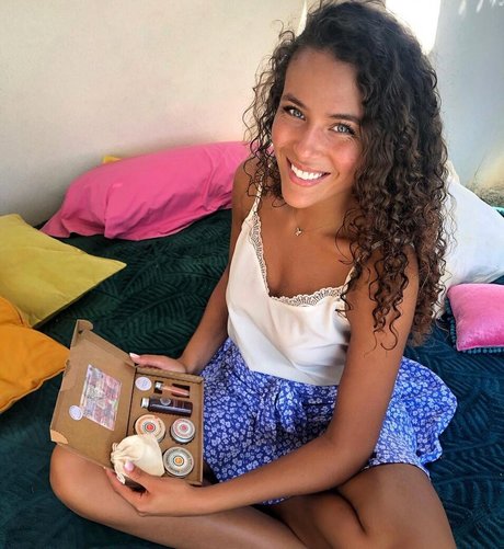 Illana Barry ポルノスター エロティック 写真