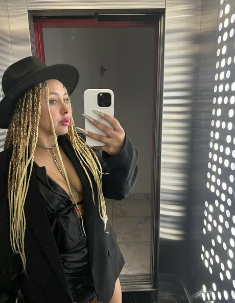 iambabygirlok ポルノスター ホット 画像