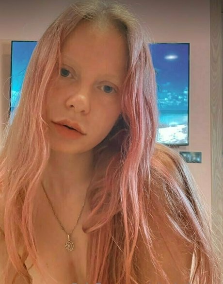 ninalatinaaa ポルノモデル 画像