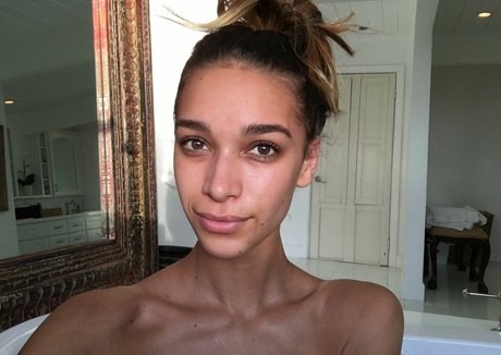 April Love Geary 独占モデル ギャラリー