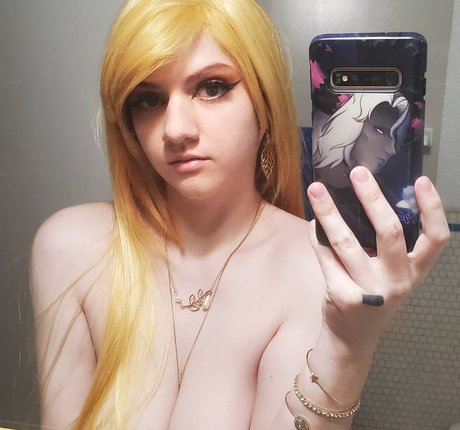 Annonalfa ポルノスター トップ 写真