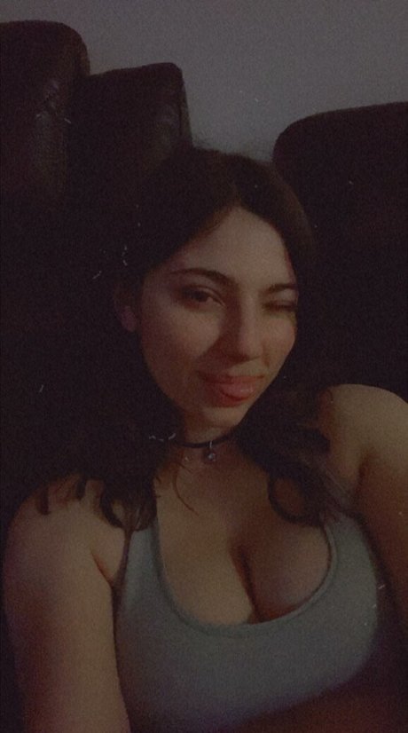 Lilac Love ポルノスター 無料 写真