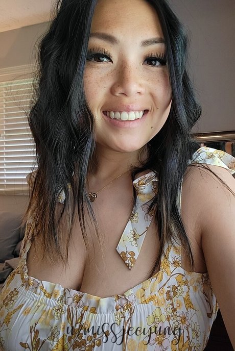 Miss Jee Yung ポルノスター 画像