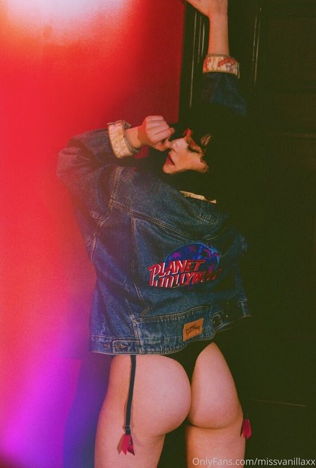 熟女アナルオンリーファンズ セクシーヌード 写真