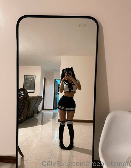 freebratzmon アート女優 写真