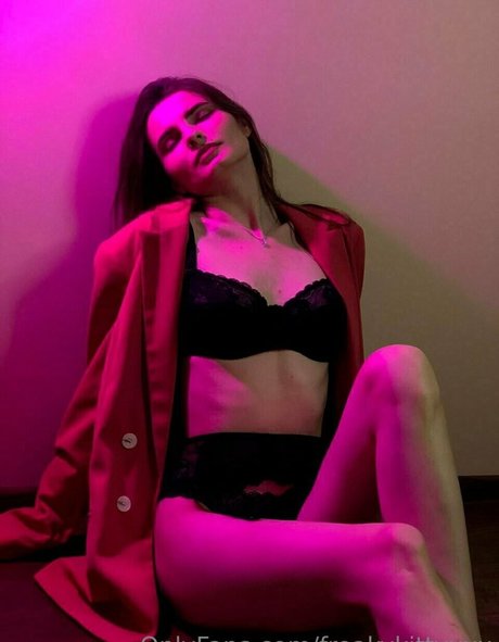 ヌード熟女オンリーファンズ 無料セックス 写真