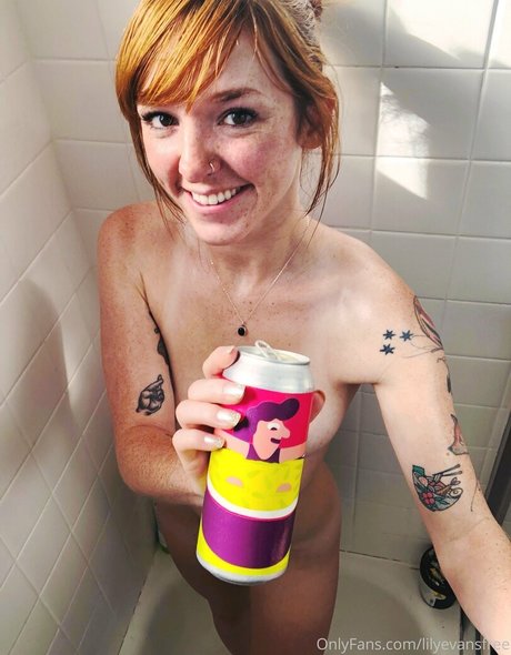 lilyevansfree ポルノスター ホット 写真