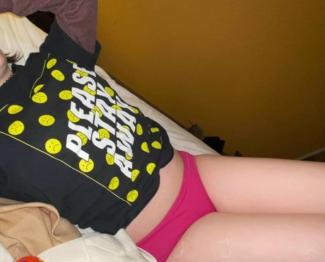 Lilac Lullaby ヌードモデル 写真