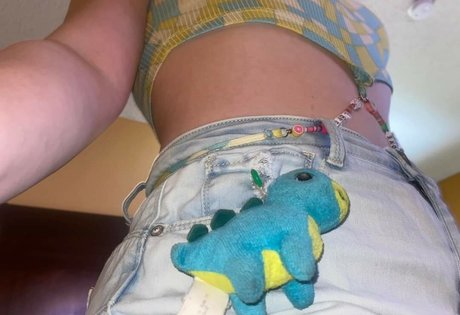 Lilac Lullaby 独占女優 画像