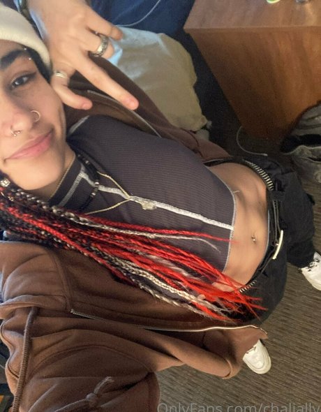 chalially 完璧なモデル 写真