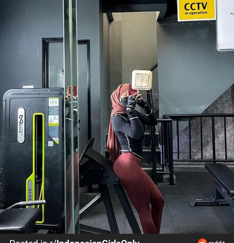 oklinfia ポルノスター 裸 写真