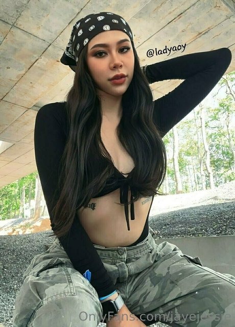 jayejessie ヌードのポルノスター 画像