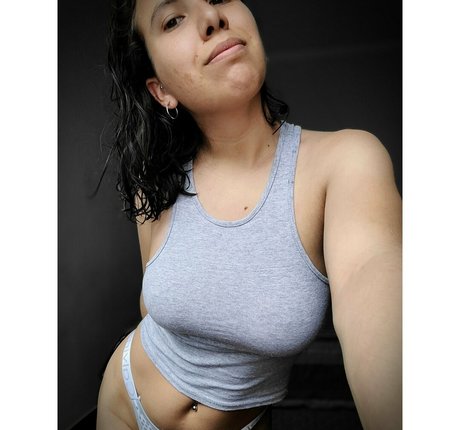 赤毛ティーンオンリーファンズ 裸 アーカイブ