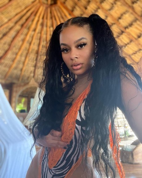 Winny Munhoz 素敵なモデル 写真