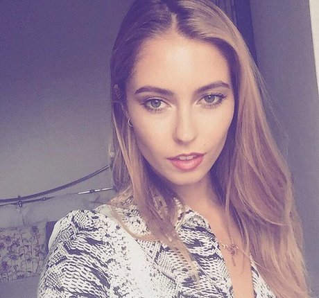 Amy Neville 限定モデル 写真