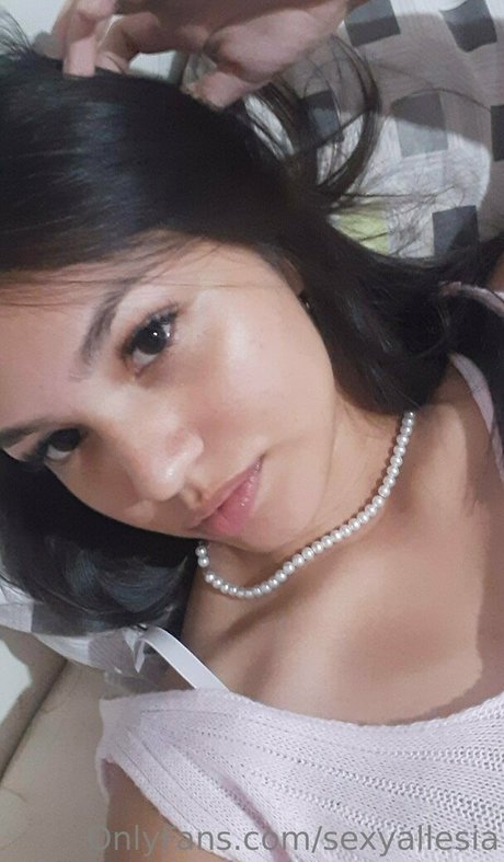 ぽっちゃりブロンドのオンリーファンズ えろ 写真