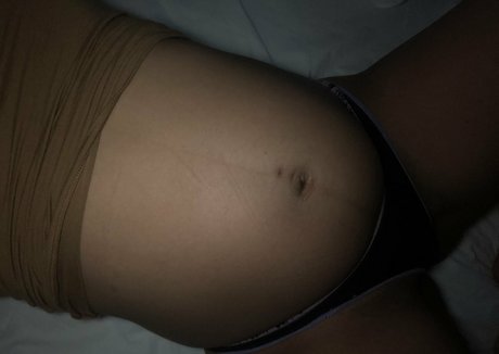 巨乳で痩せているオンリーファンズ セクシーヌード 写真