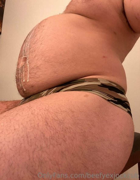 beefyexjockcub ポルノスター ヌード 写真