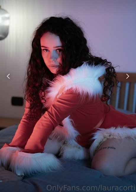 Laura Corti HDモデル 写真