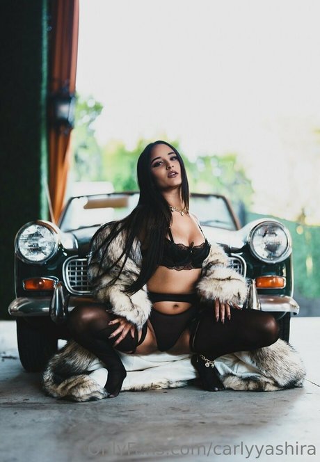 carlyyashira HD女優 写真