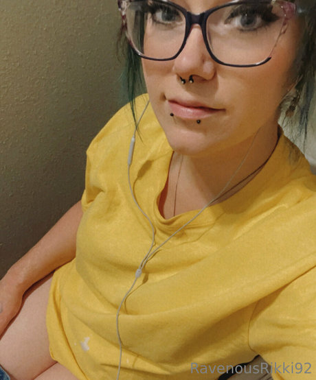 ravenousrikki92 ポルノモデル ギャラリー