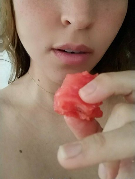 yougirlx18 ポルノスター 写真