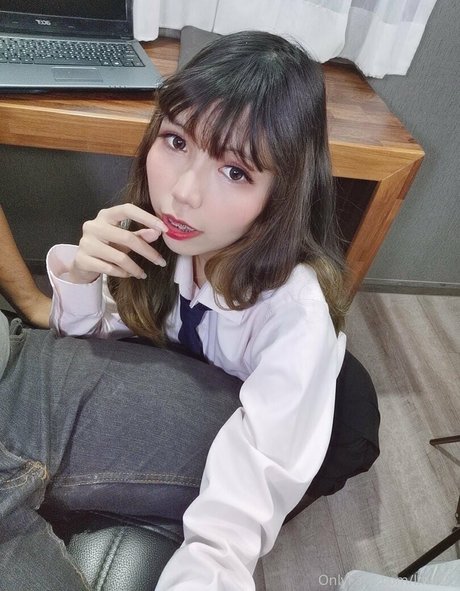 裸の女の子オンリーファンズ アダルト アーカイブ