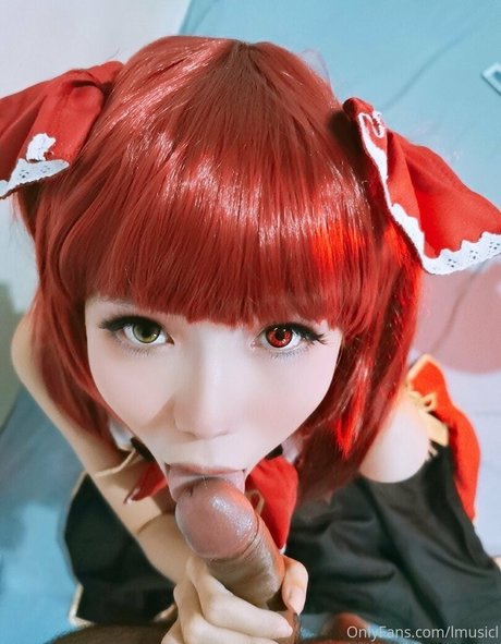 巨乳ストリップオンリーファンズ セクシー ギャラリー