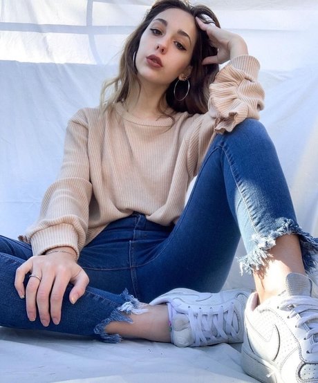 痴女妻オンリーファンズ 無料セクシー 写真